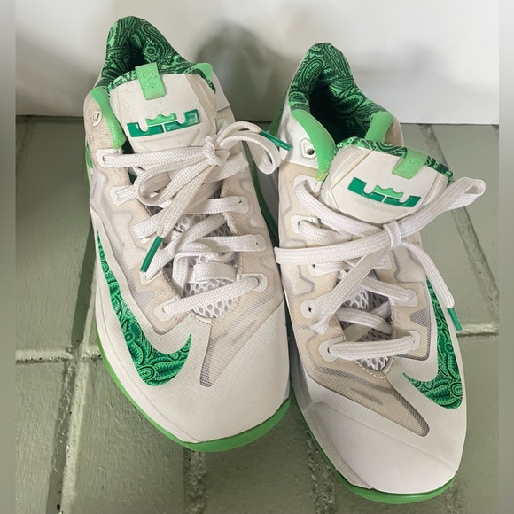 Size 6.5Y Nike Max LeBron 11 Low Easter Green and White - Picture 5 of 7